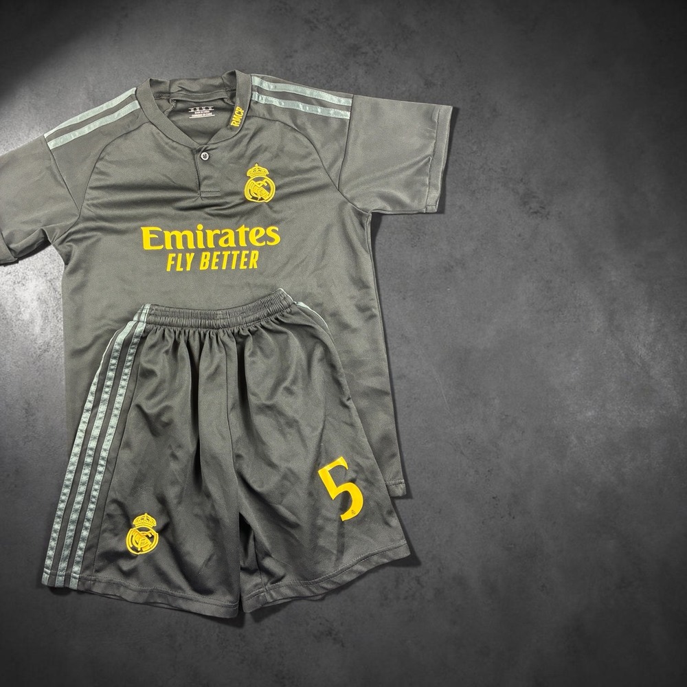 Real Madrid Kids Soccer Jersey and Shorts Set Grey Yellow Emirates Fly Better 5